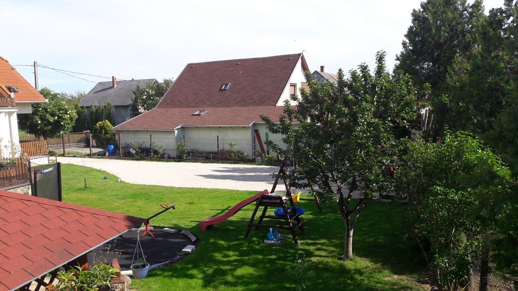 Szaloky Apartmanhaz Gyenesdiás Zewnętrze zdjęcie