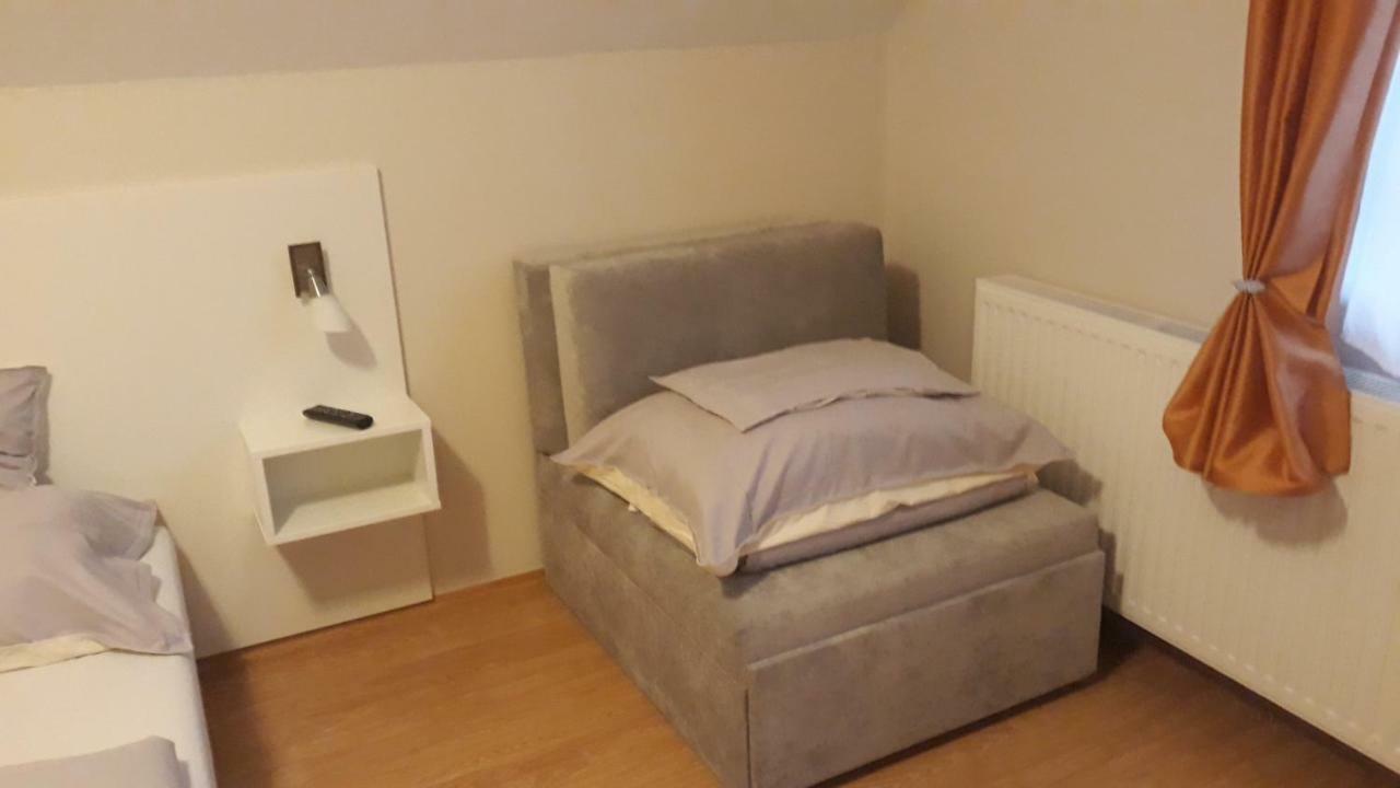 Szaloky Apartmanhaz Gyenesdiás Zewnętrze zdjęcie