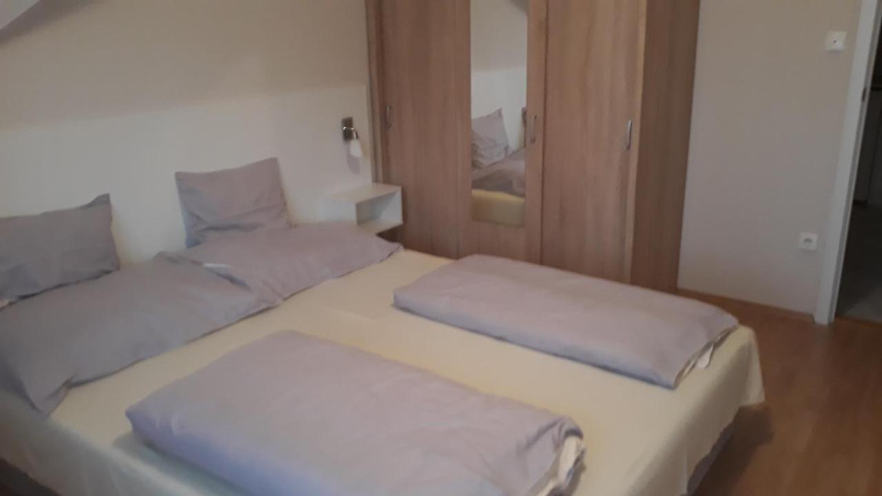 Szaloky Apartmanhaz Gyenesdiás Zewnętrze zdjęcie
